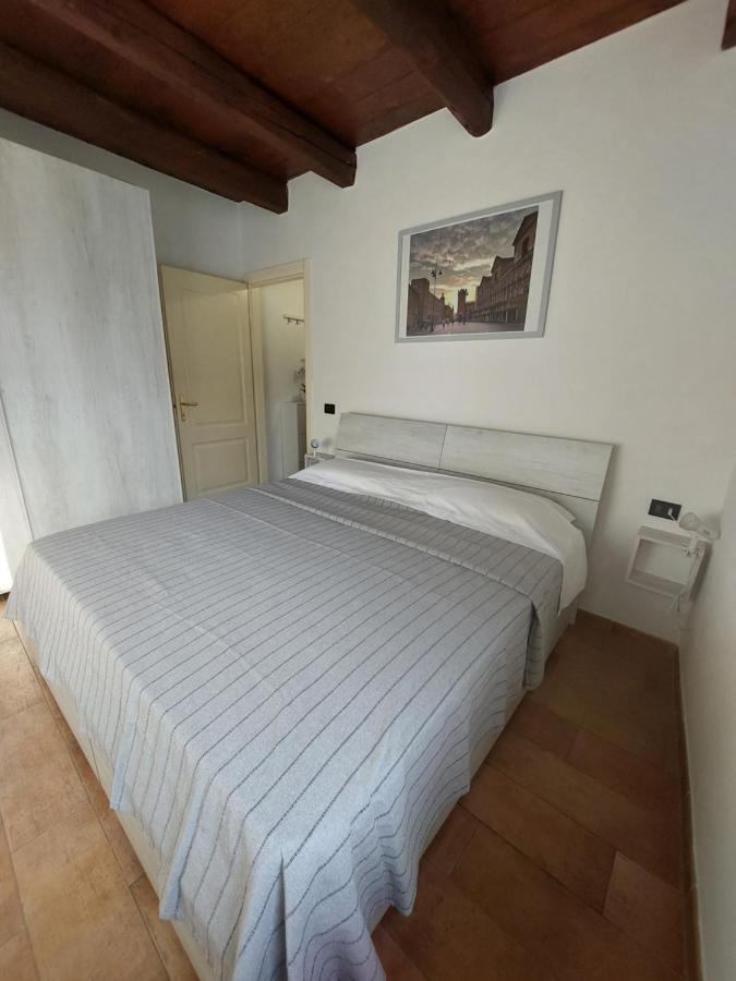 Dodo'S House Hotel Ferrara Bagian luar foto